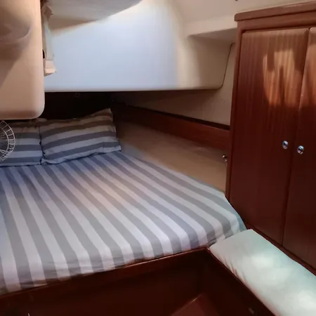 Velero Amore Båthotell *